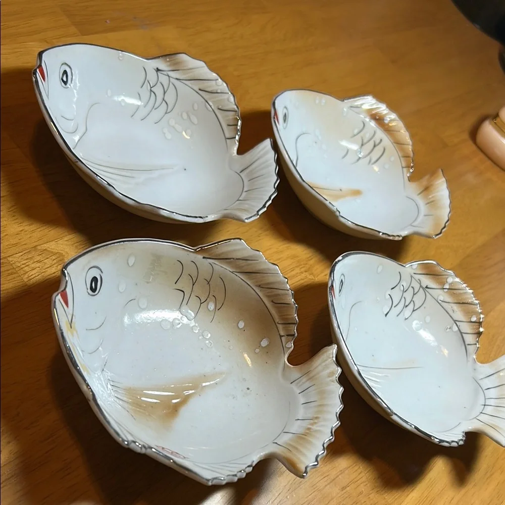 Vintage hand painted Asian style Ceramic Fish Shaped Bowls set of 4